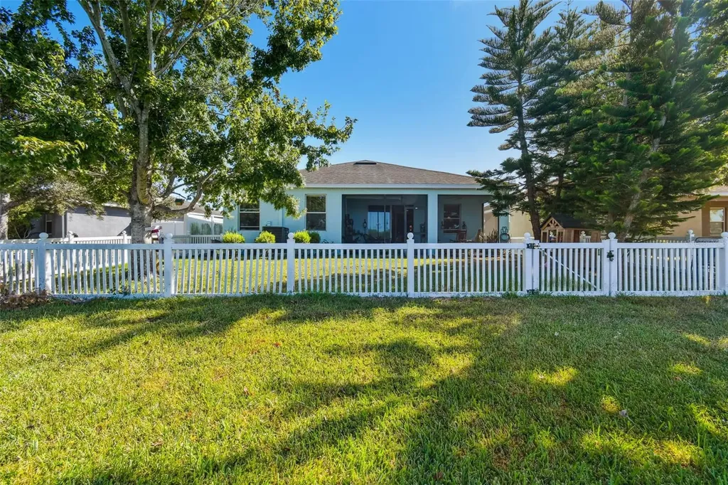 1110 Lauren Manor Loop Ruskin FL 33570