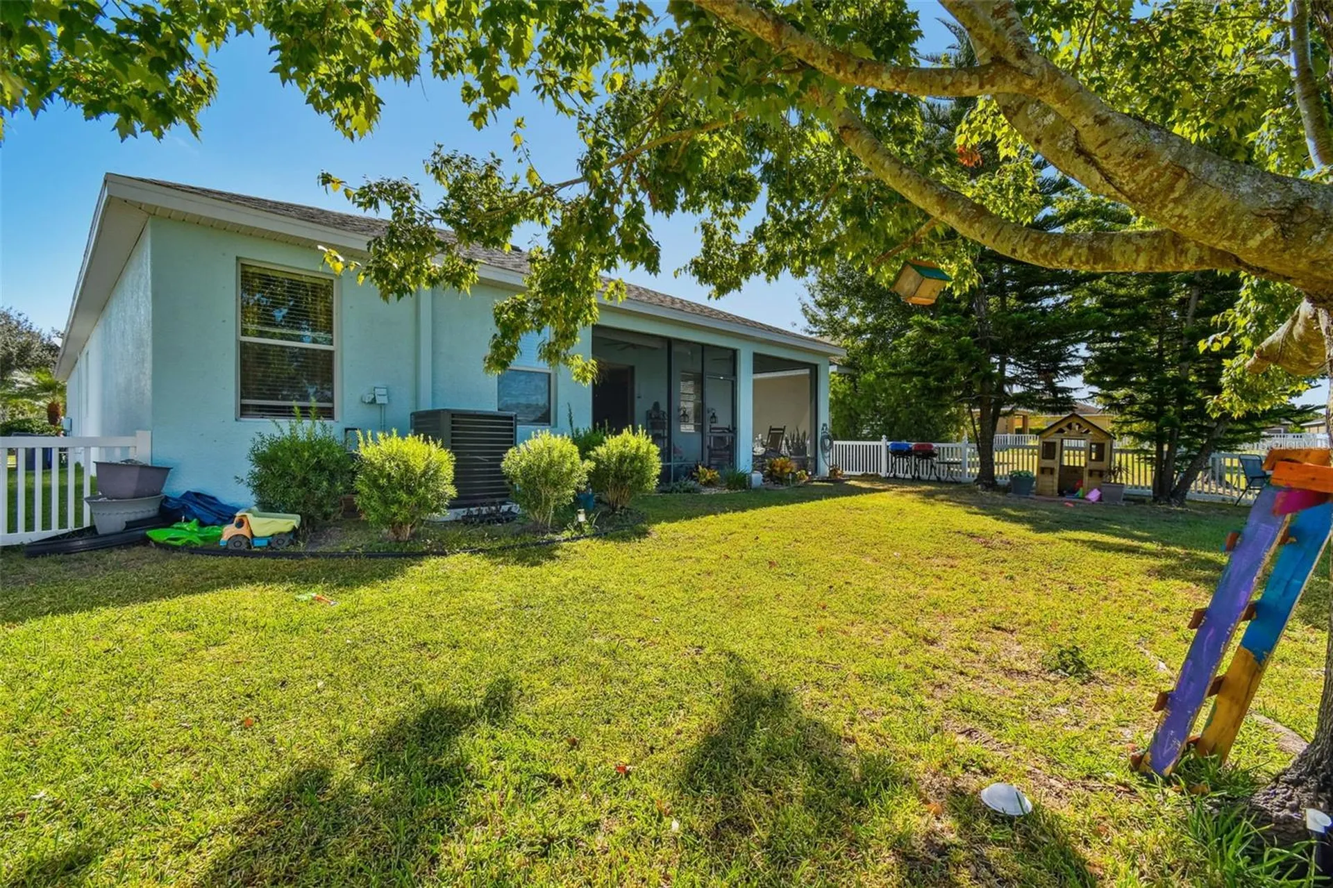 1110 Lauren Manor Loop Ruskin FL 33570