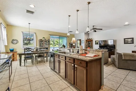 1110 Lauren Manor Loop Ruskin FL 33570