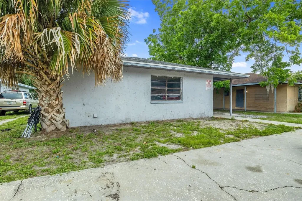 2464 Chestnut Woods Drive Lakeland FL 33815