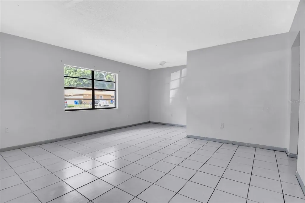 2464 Chestnut Woods Drive Lakeland FL 33815