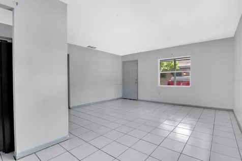 2464 Chestnut Woods Drive Lakeland FL 33815