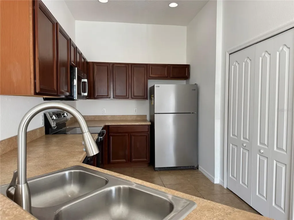 6490 S Goldenrod Road Orlando FL 32822