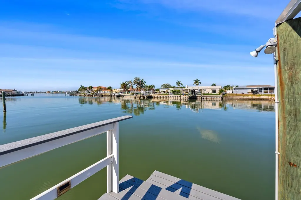 511 Boca Ciega Point Boulevard N St Petersburg FL 33708