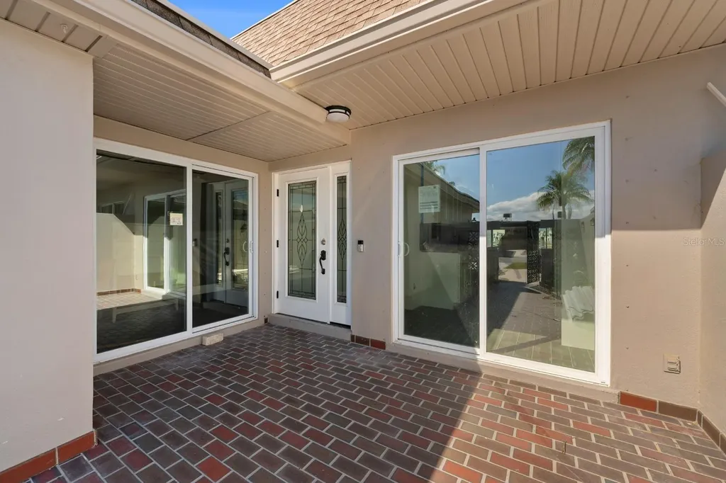 511 Boca Ciega Point Boulevard N St Petersburg FL 33708