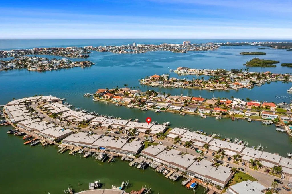 511 Boca Ciega Point Boulevard N St Petersburg FL 33708