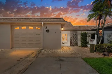511 Boca Ciega Point Boulevard N St Petersburg FL 33708