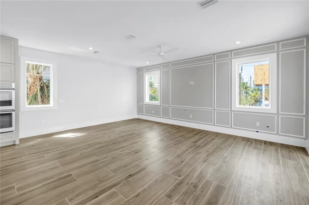 646 Calle Del Otono Sarasota FL 34242