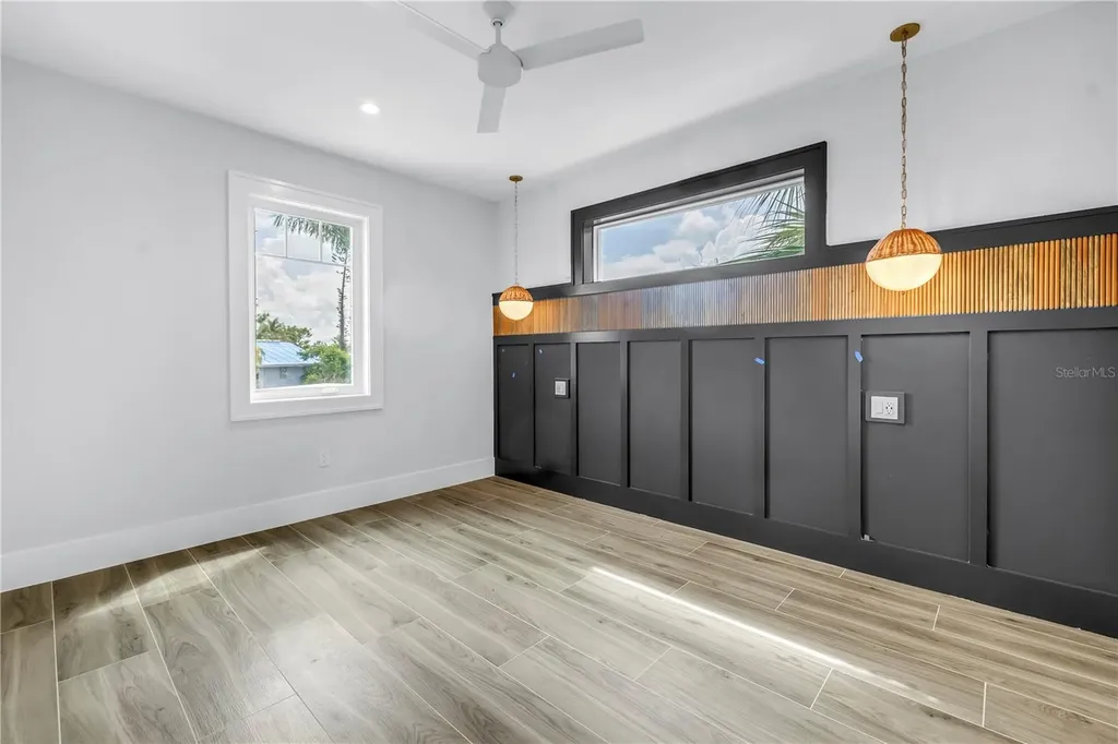 646 Calle Del Otono Sarasota FL 34242