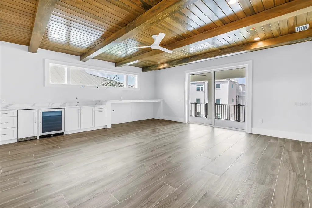 646 Calle Del Otono Sarasota FL 34242