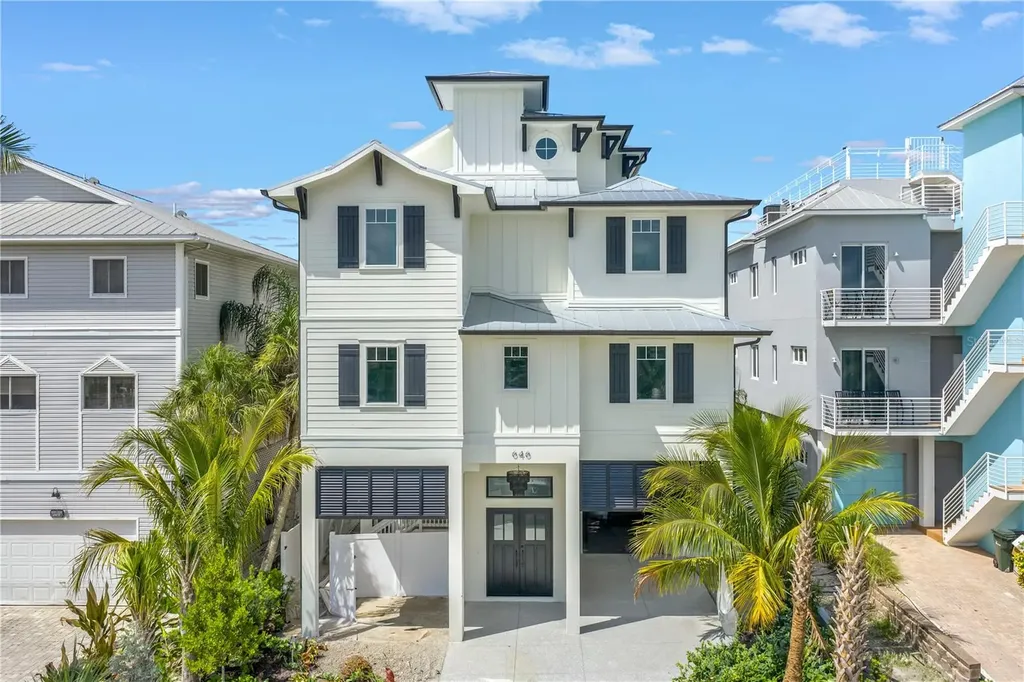 646 Calle Del Otono Sarasota FL 34242