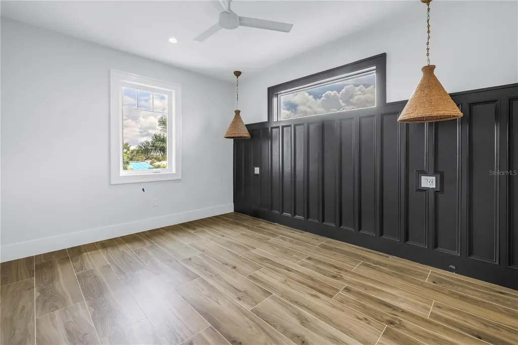 646 Calle Del Otono Sarasota FL 34242