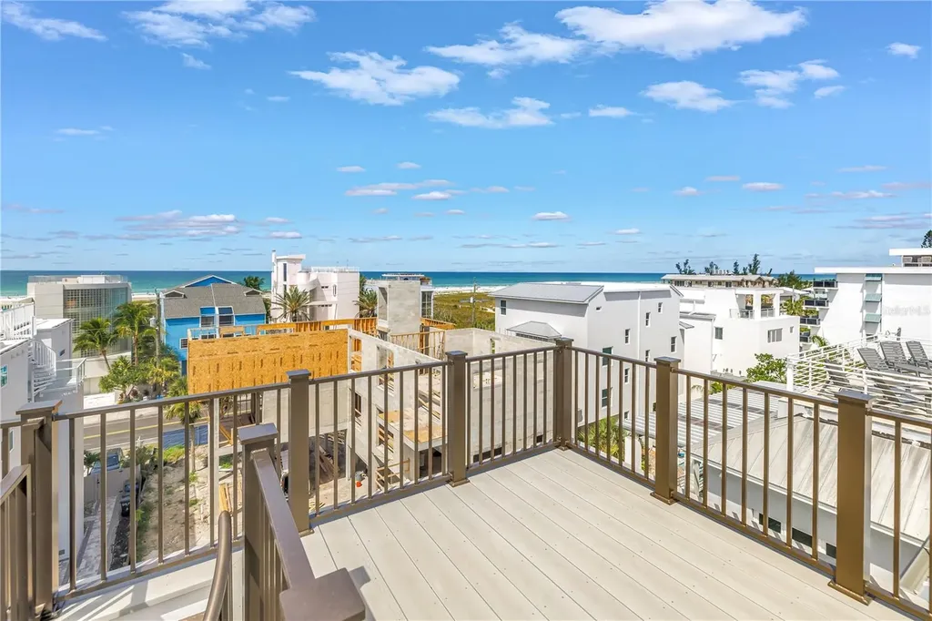 646 Calle Del Otono Sarasota FL 34242
