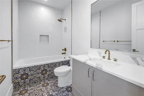 646 Calle Del Otono Sarasota FL 34242