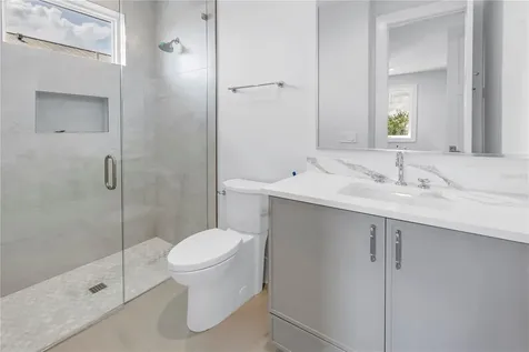 646 Calle Del Otono Sarasota FL 34242