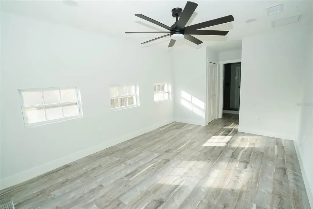 5817 Dartmouth Avenue N St Petersburg FL 33710