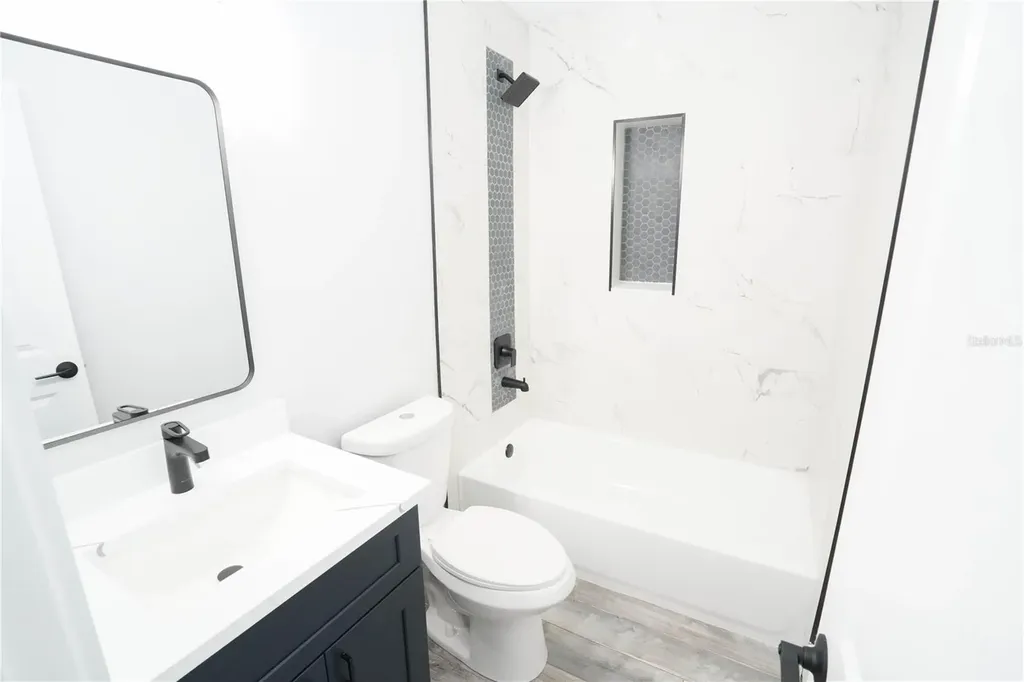 5817 Dartmouth Avenue N St Petersburg FL 33710