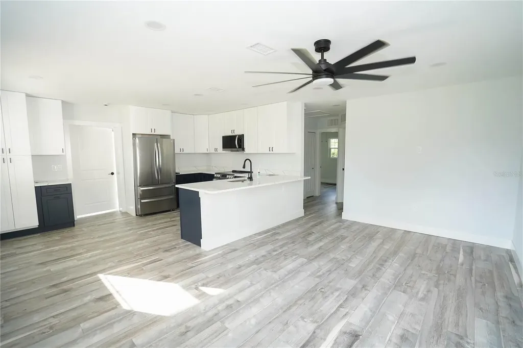 5817 Dartmouth Avenue N St Petersburg FL 33710