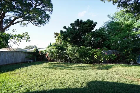 5817 Dartmouth Avenue N St Petersburg FL 33710
