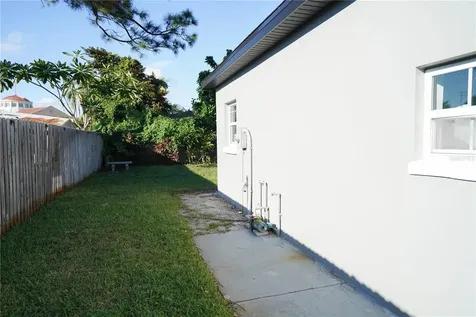 5817 Dartmouth Avenue N St Petersburg FL 33710
