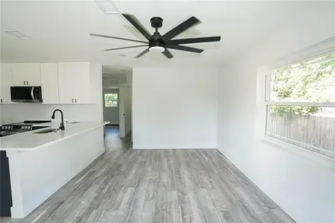 5817 Dartmouth Avenue N St Petersburg FL 33710