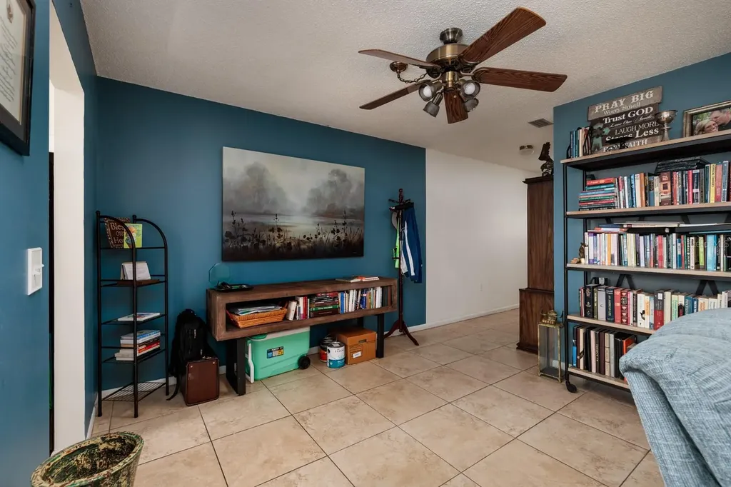 5623 80th Street N St Petersburg FL 33709