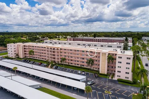 5623 80th Street N St Petersburg FL 33709
