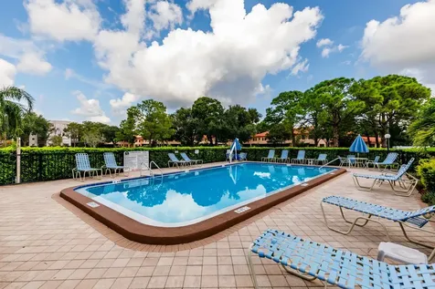 5623 80th Street N St Petersburg FL 33709