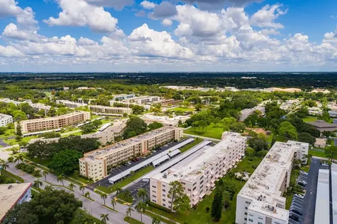 5623 80th Street N St Petersburg FL 33709
