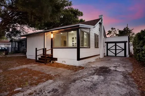 4082 38th Avenue N St Petersburg FL 33713