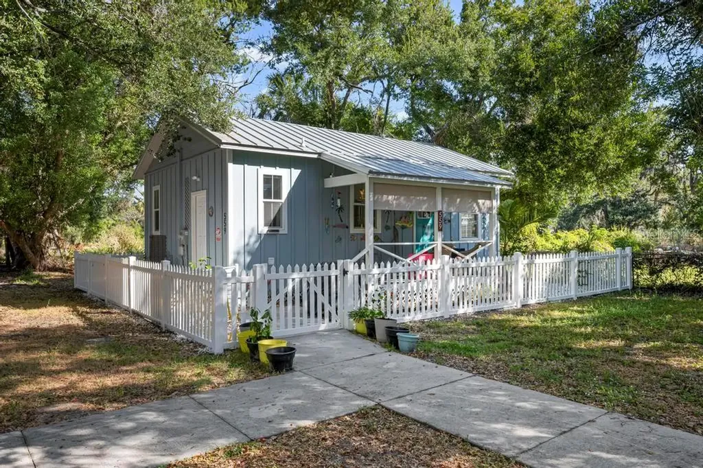 559 18th Street E Bradenton FL 34208