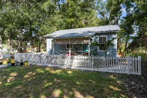 559 18th Street E Bradenton FL 34208