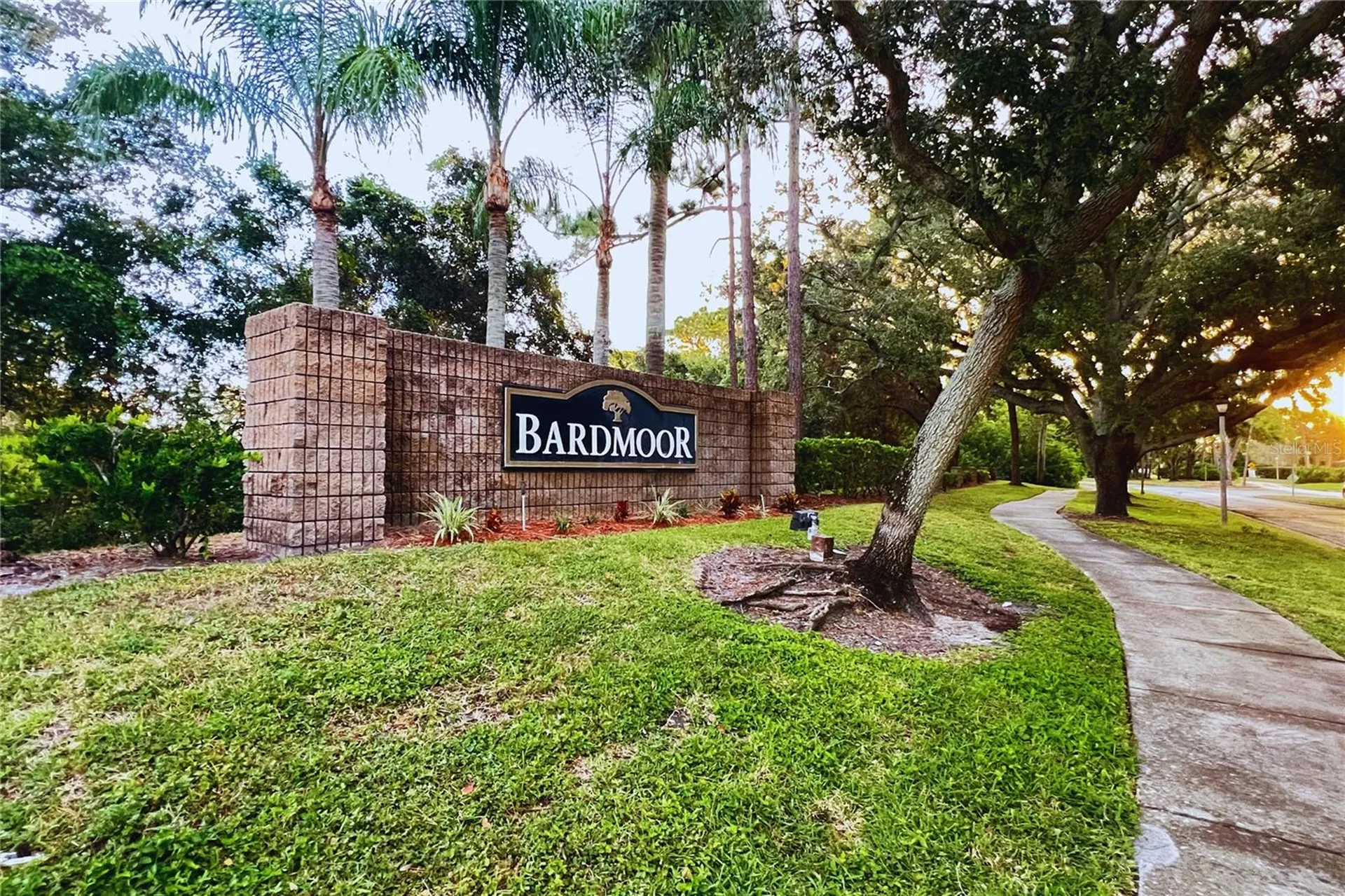 10606 Longwood Drive Seminole FL 33777