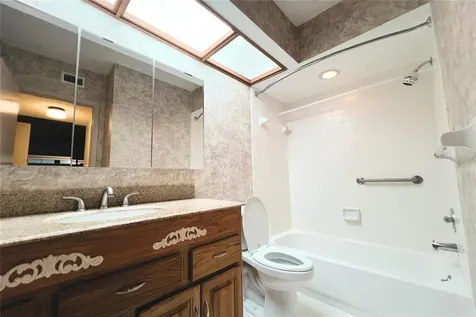 10606 Longwood Drive Seminole FL 33777