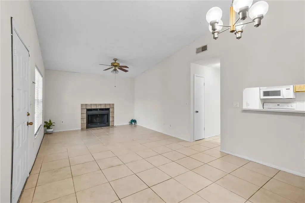 4003 Nestle Oaks Place Tampa FL 33613