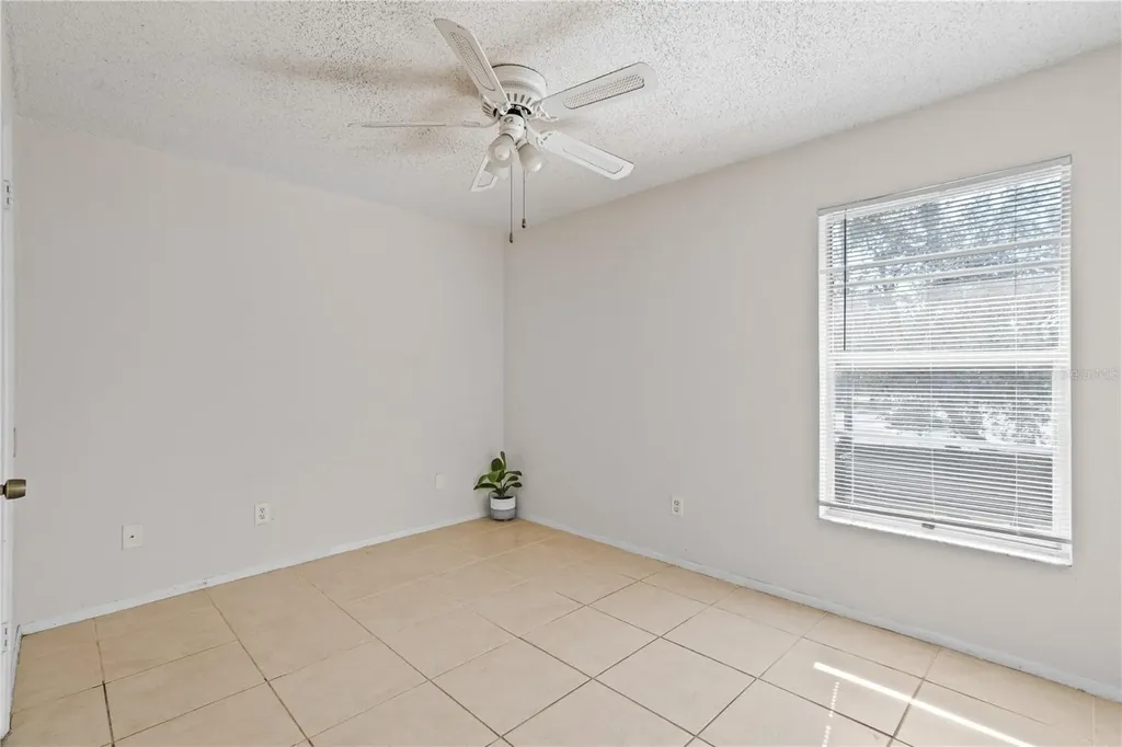 4003 Nestle Oaks Place Tampa FL 33613