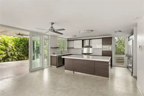 B 21 Baldwin Park Guaynabo PR 00969