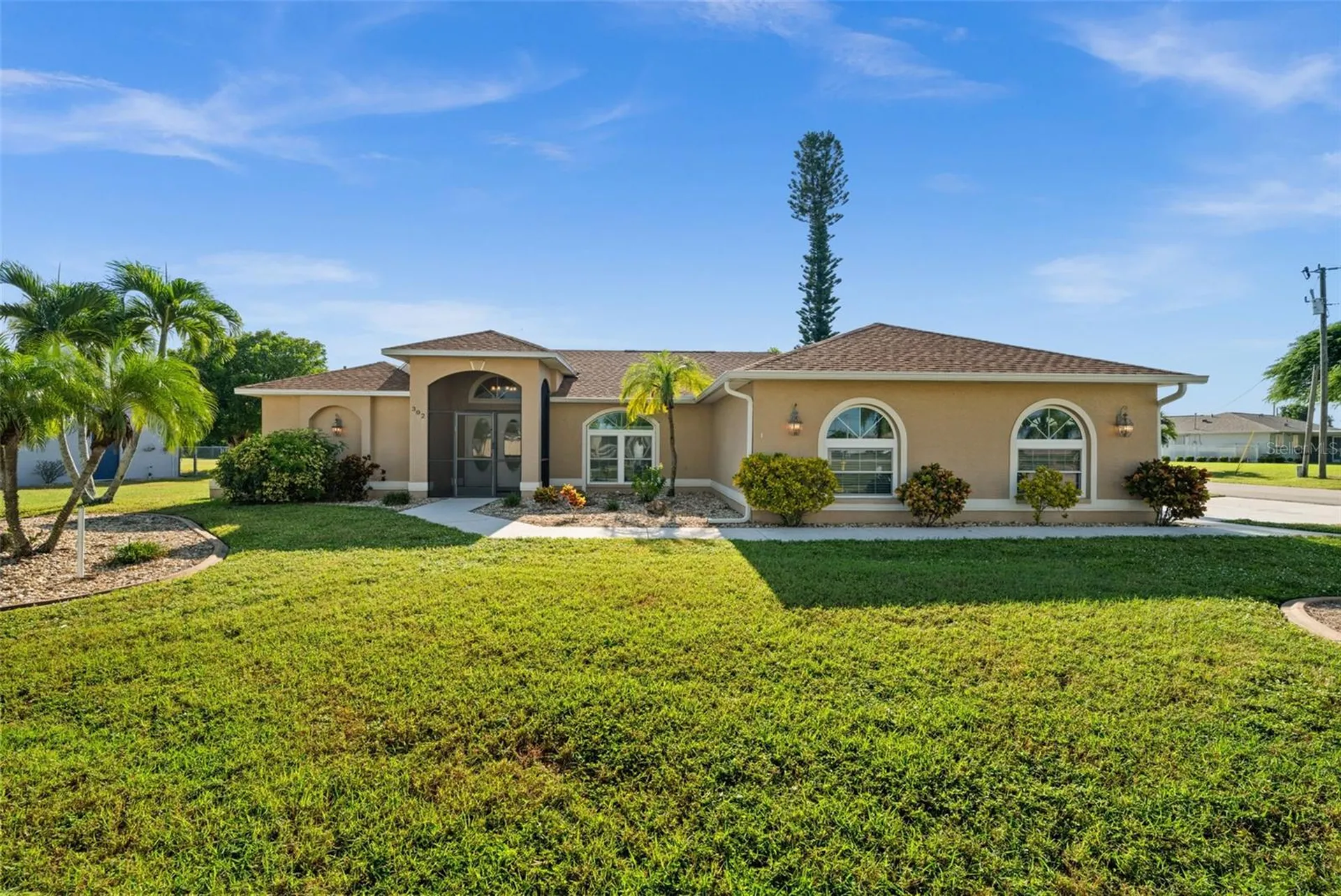 302 SE 34th Street Cape Coral FL 33904