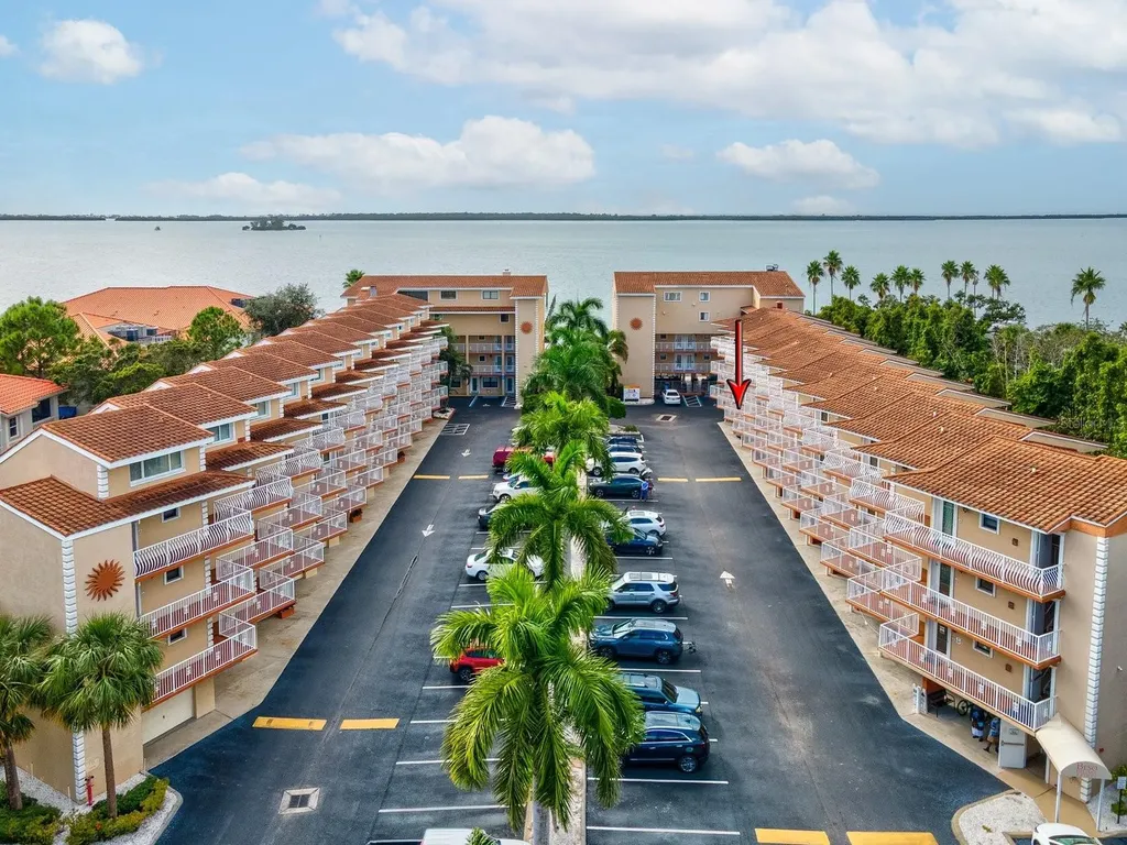 1420 Bayshore Boulevard Dunedin FL 34698