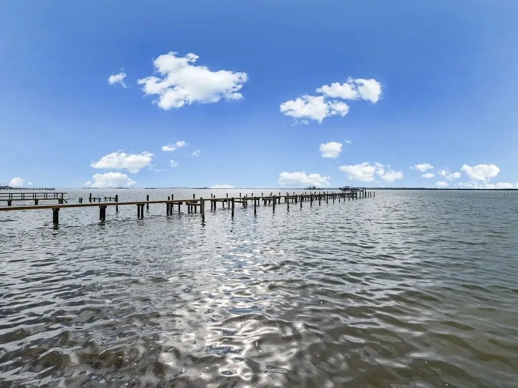 1420 Bayshore Boulevard Dunedin FL 34698