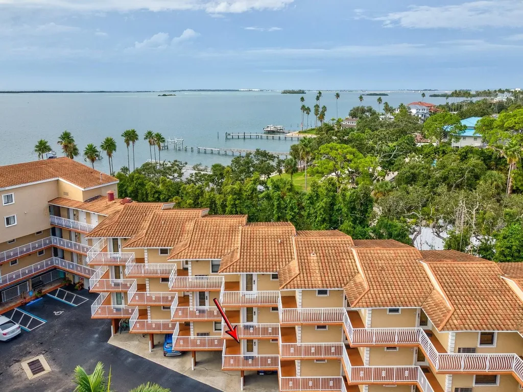 1420 Bayshore Boulevard Dunedin FL 34698