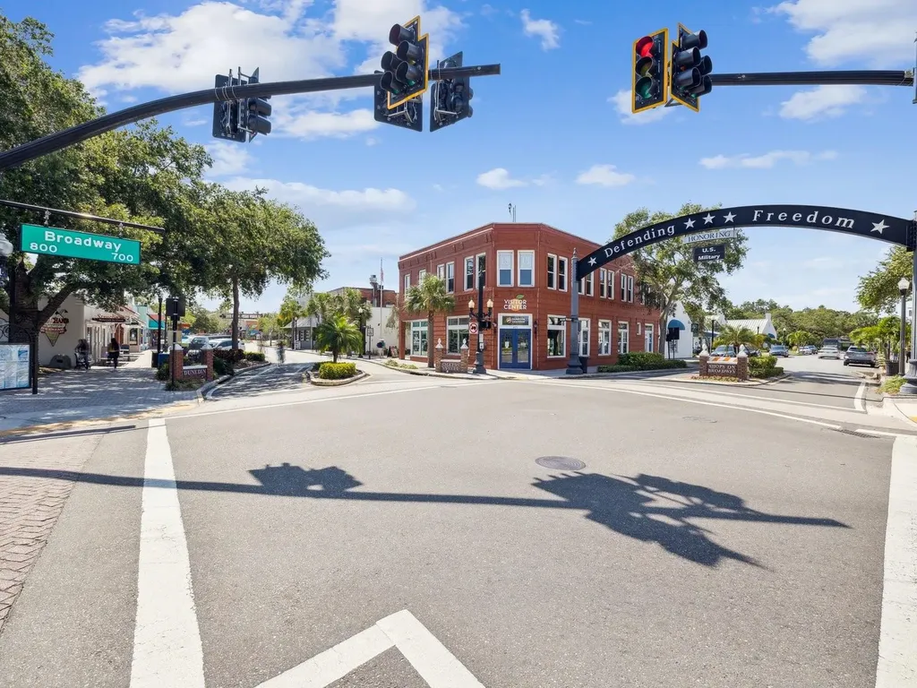 1420 Bayshore Boulevard Dunedin FL 34698