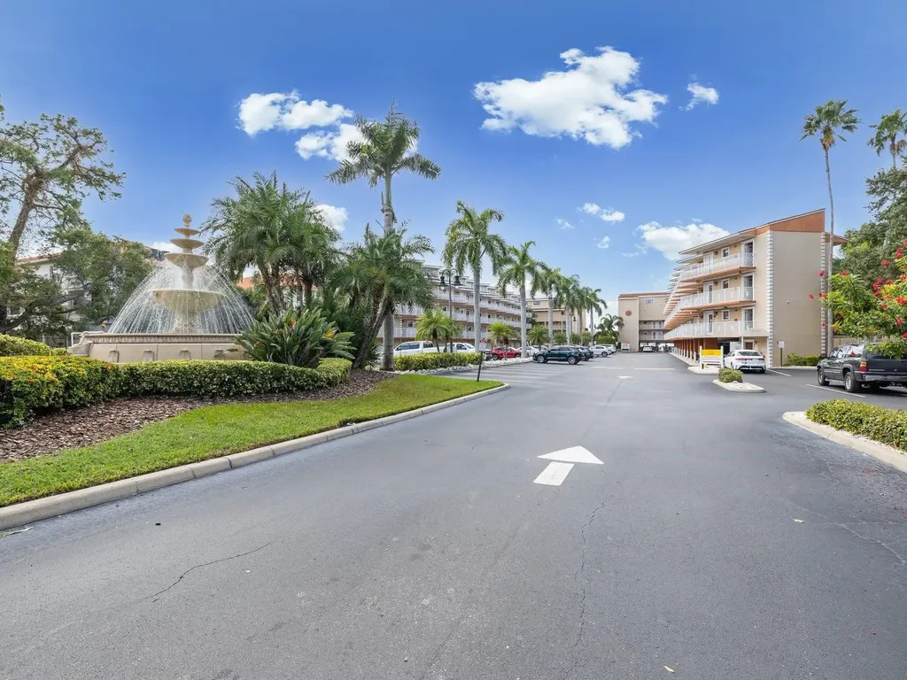 1420 Bayshore Boulevard Dunedin FL 34698