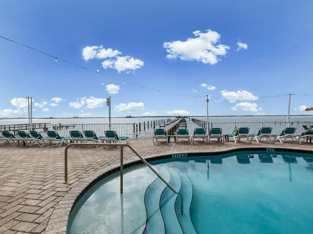 1420 Bayshore Boulevard Dunedin FL 34698