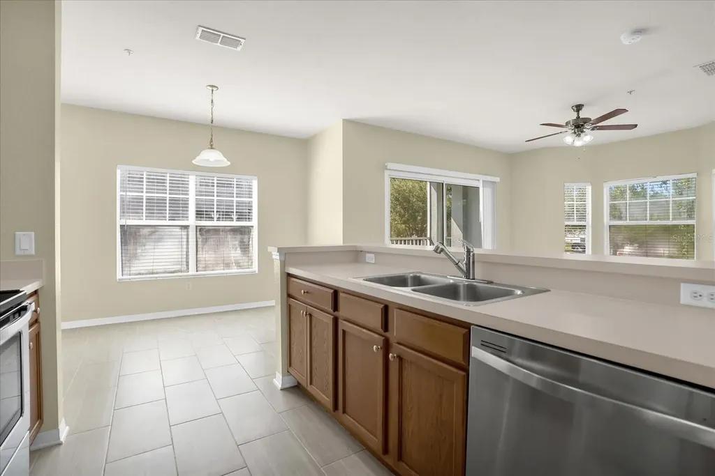2532 Grand Central Parkway Orlando FL 32839