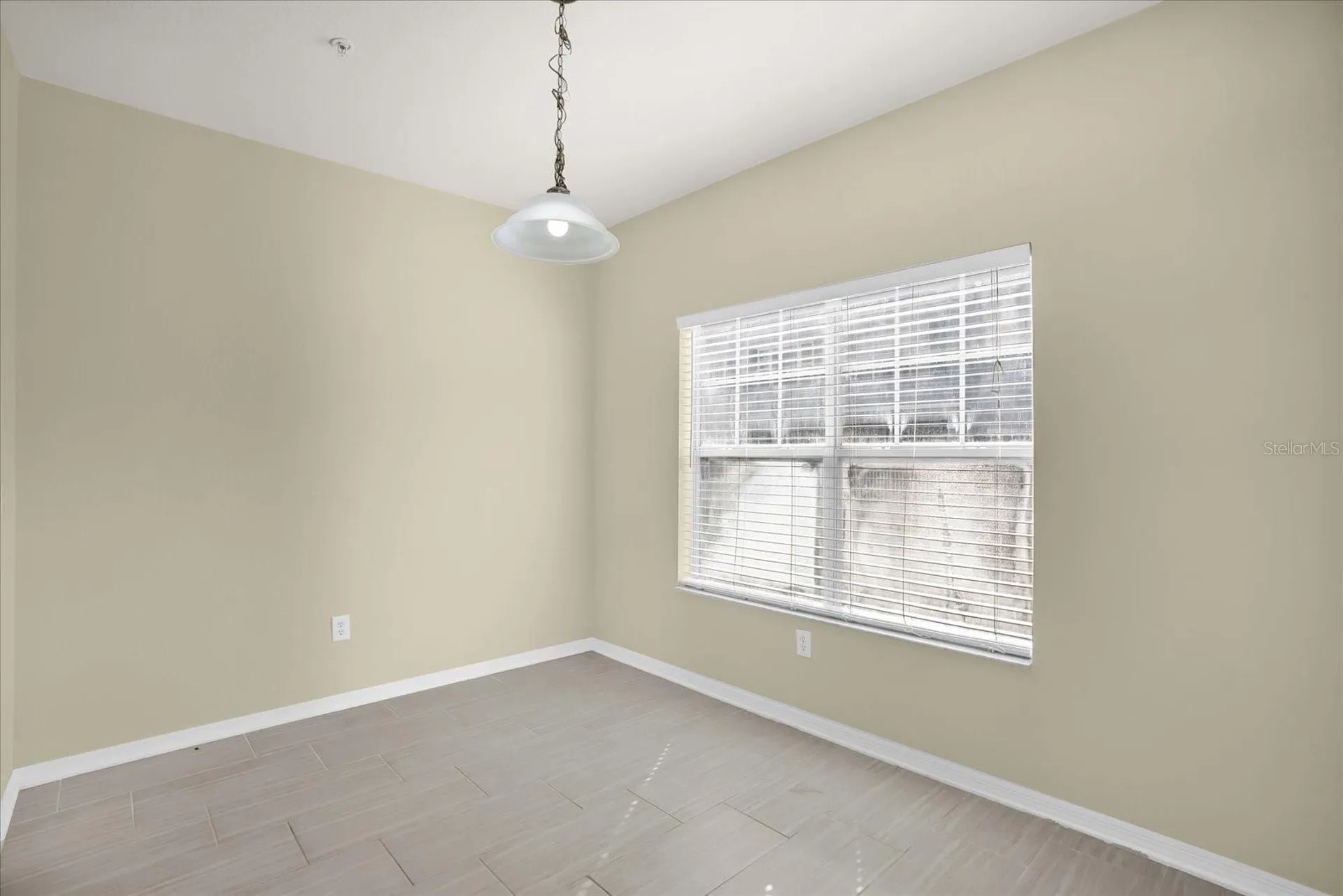 2532 Grand Central Parkway Orlando FL 32839