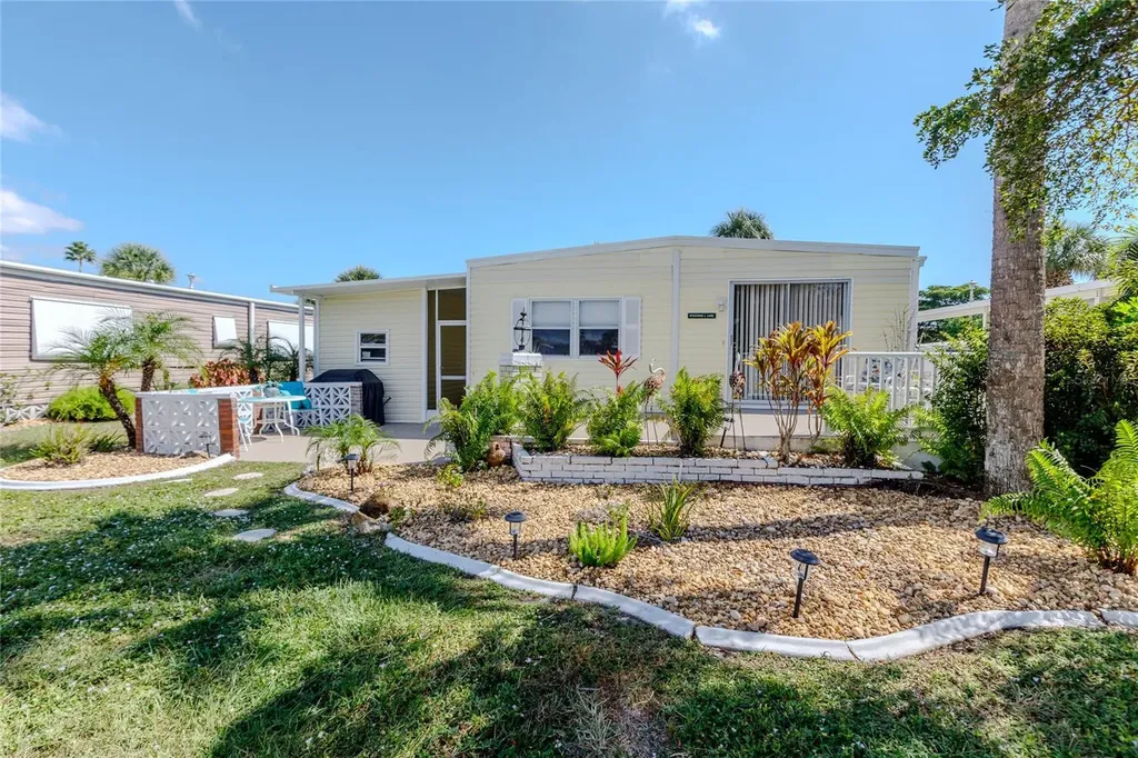 2100 Kings Highway Port Charlotte FL 33980