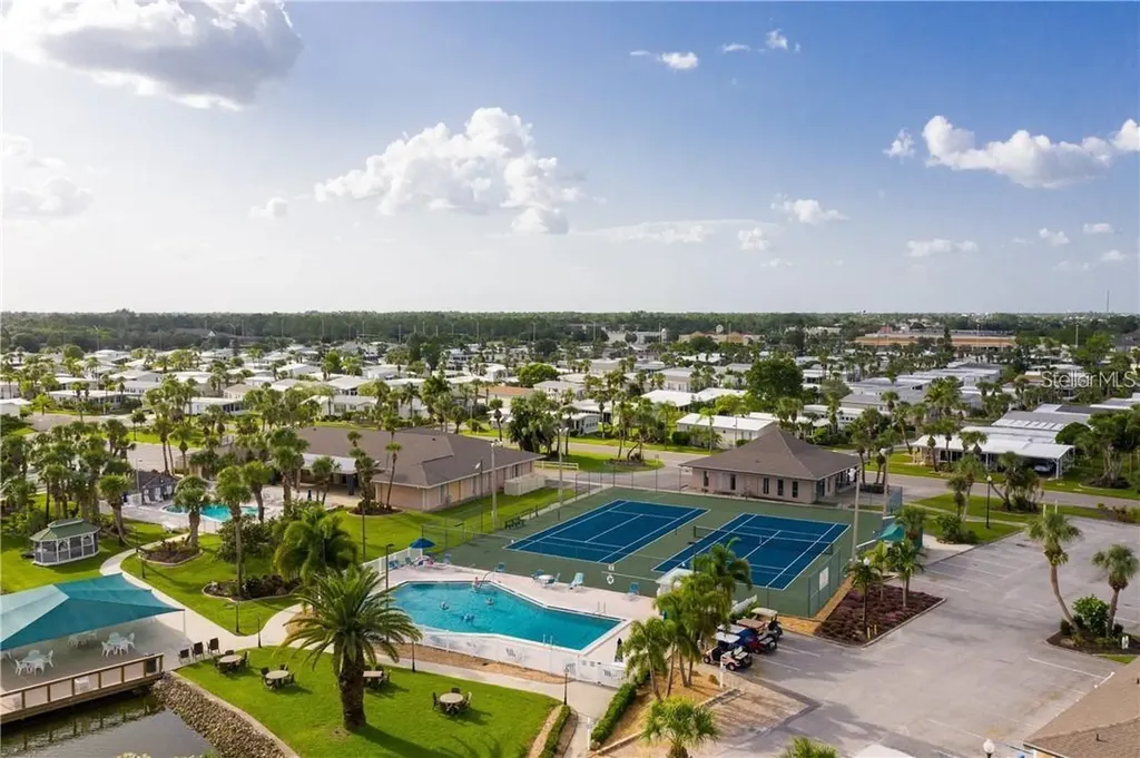 2100 Kings Highway Port Charlotte FL 33980