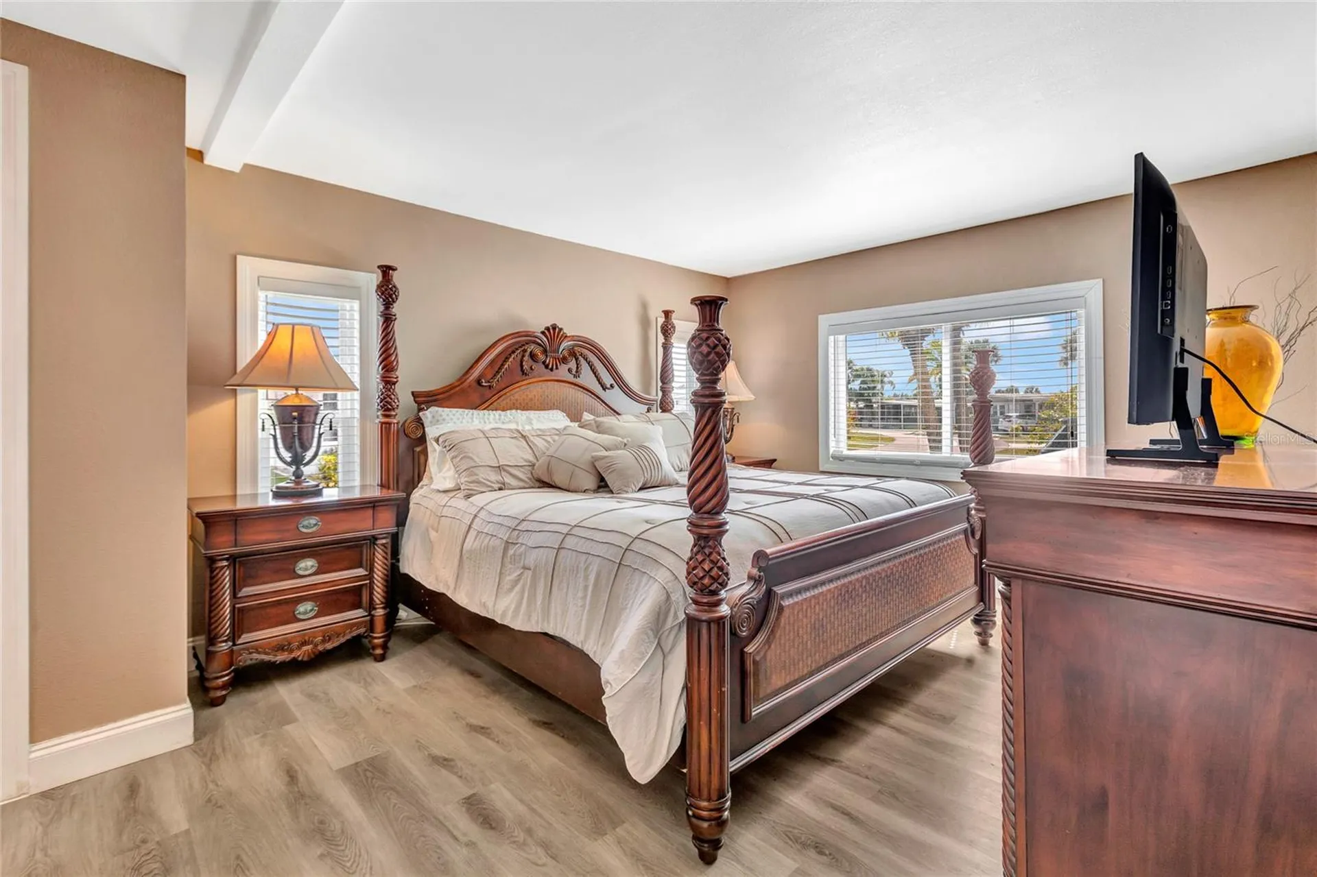 2100 Kings Highway Port Charlotte FL 33980