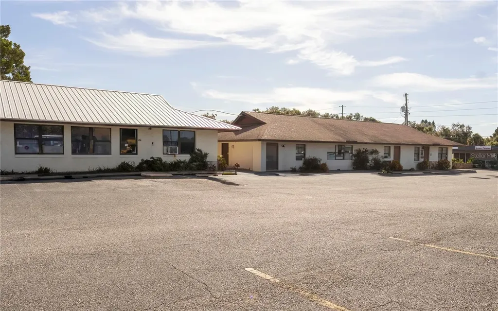915 E Alfred Street Tavares FL 32778